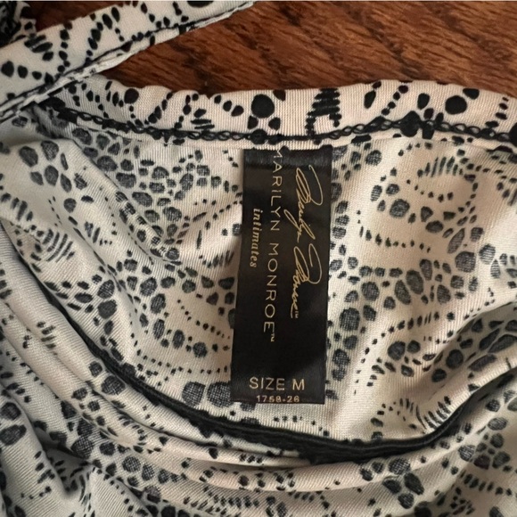 Marilyn Monroe Black and White Paisley Robe & Slip Gown - Medium - Picture 6 of 8